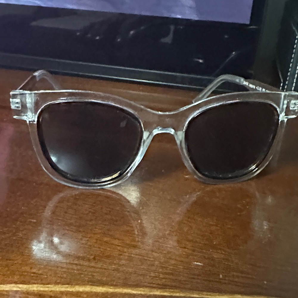 Peeper sunglasses with correction
